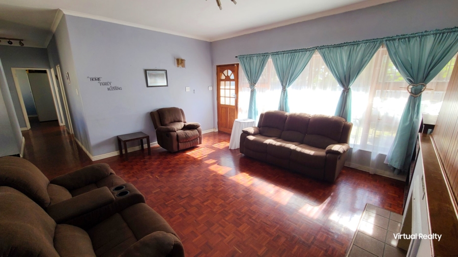 4 Bedroom Property for Sale in Thornton Western Cape